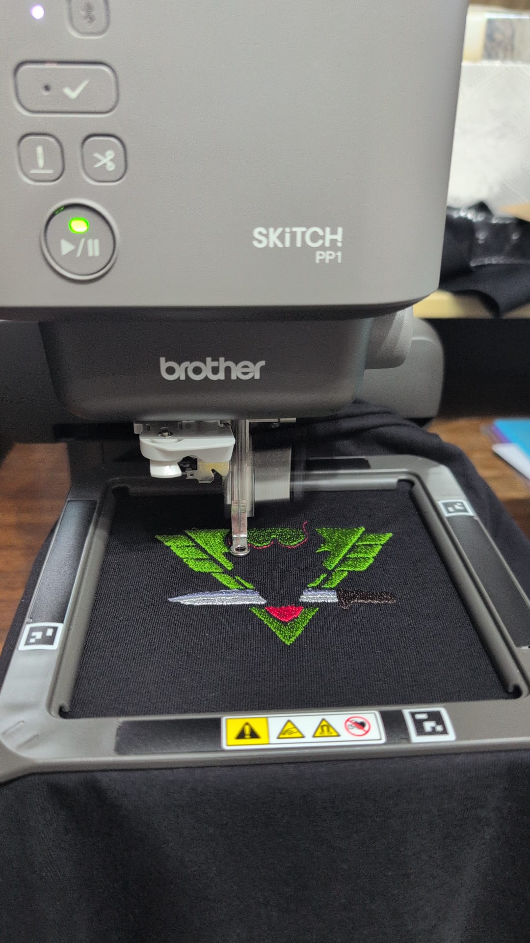 Custom Design T-shirt embroider